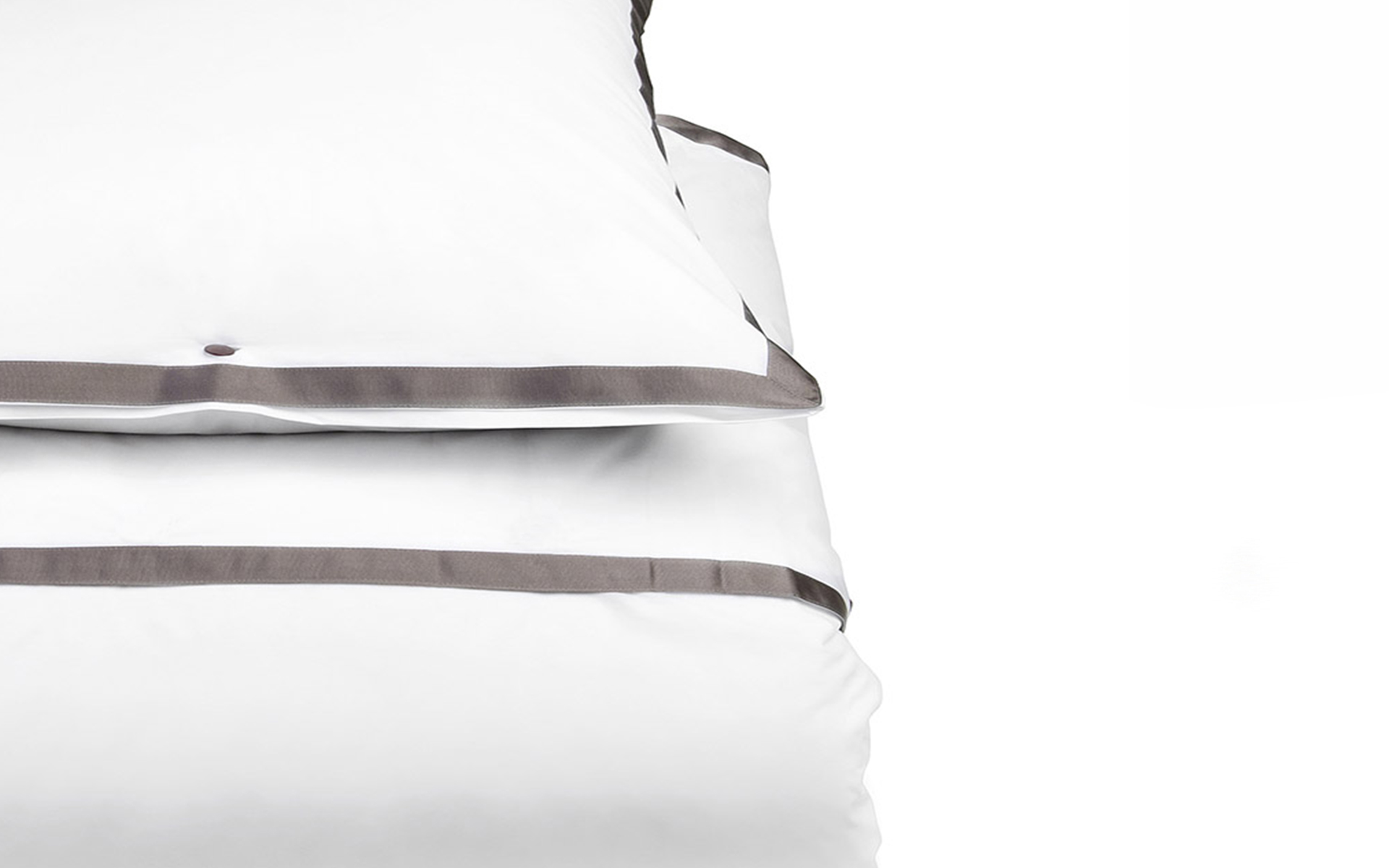 MrsMe duvetcover Couture White detail 2 1920x1200